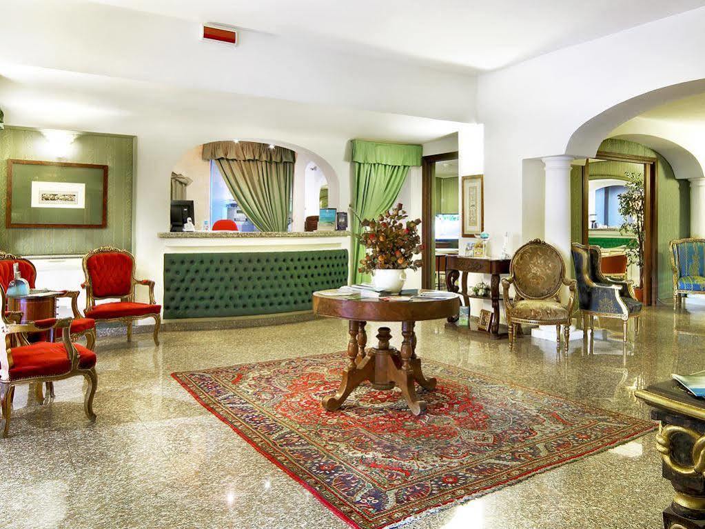 Colonna Palace Hotel Mediterraneo Olbia Exterior photo