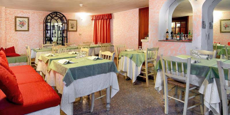 Colonna Palace Hotel Mediterraneo Olbia Exterior photo