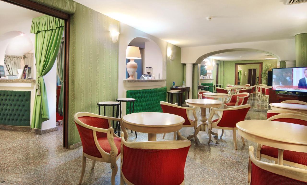 Colonna Palace Hotel Mediterraneo Olbia Exterior photo